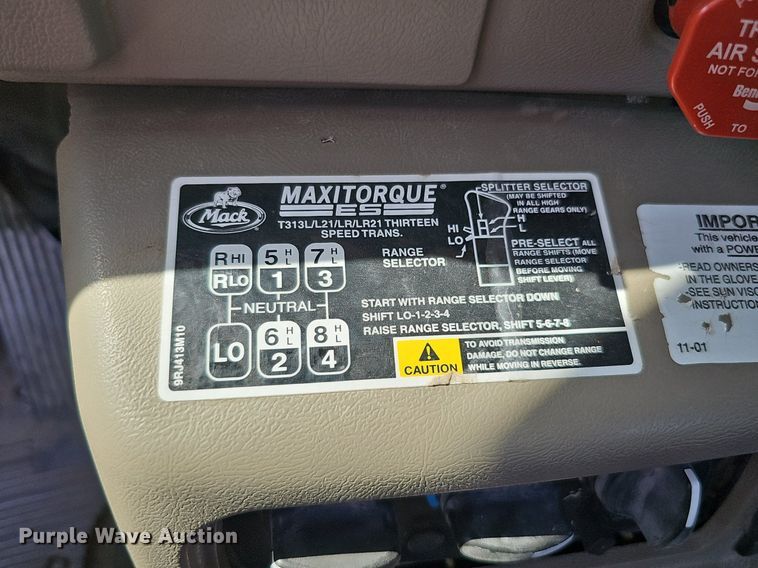 image for item DQ1117 2007 Mack CXN613  semi truck