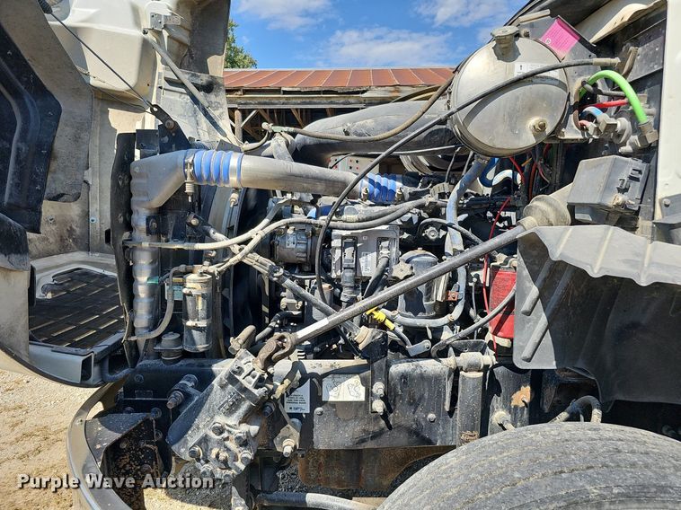 image for item DQ1117 2007 Mack CXN613  semi truck