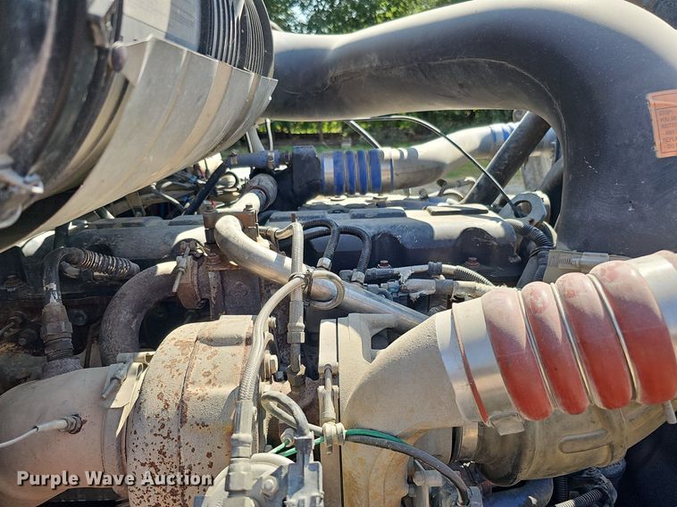 image for item DQ1117 2007 Mack CXN613  semi truck