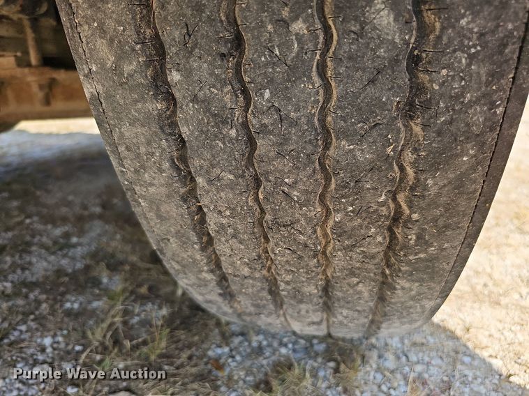 image for item DQ1117 2007 Mack CXN613  semi truck