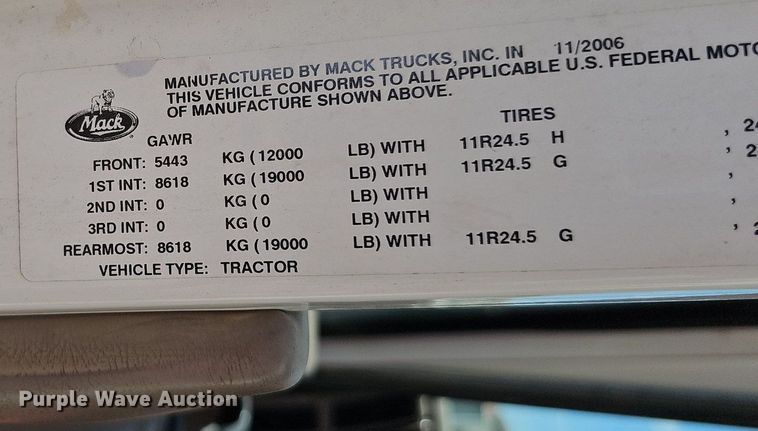 image for item DQ1117 2007 Mack CXN613  semi truck