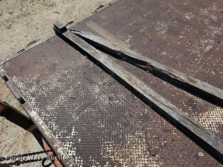 image for item DQ1118 1985 Ford LT8000  crane truck