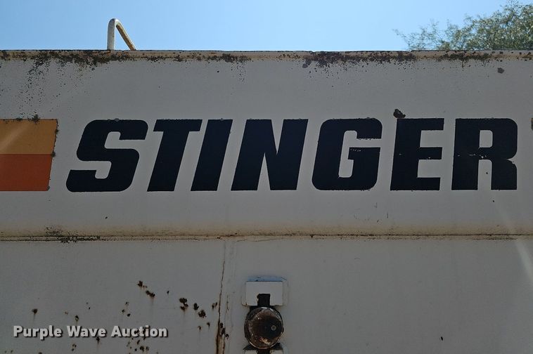 image for item DQ1118 1985 Ford LT8000  crane truck