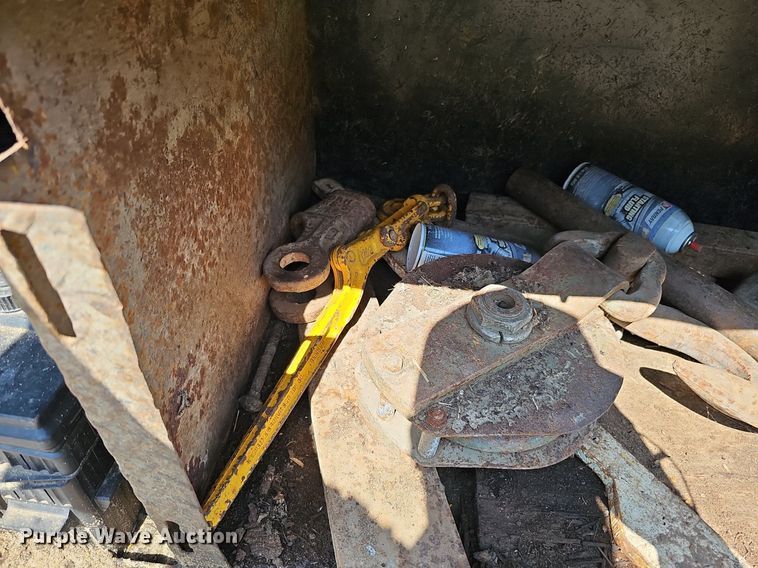 image for item DQ1118 1985 Ford LT8000  crane truck