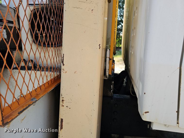 image for item DQ1118 1985 Ford LT8000  crane truck