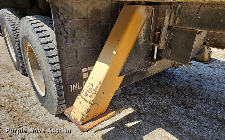 image for item DQ1118 1985 Ford LT8000  crane truck