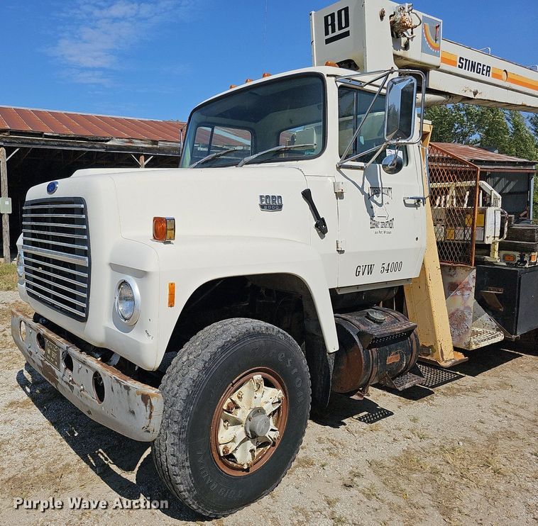 image for item DQ1118 1985 Ford LT8000  crane truck