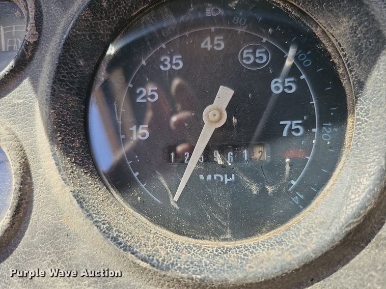 image for item DQ1118 1985 Ford LT8000  crane truck