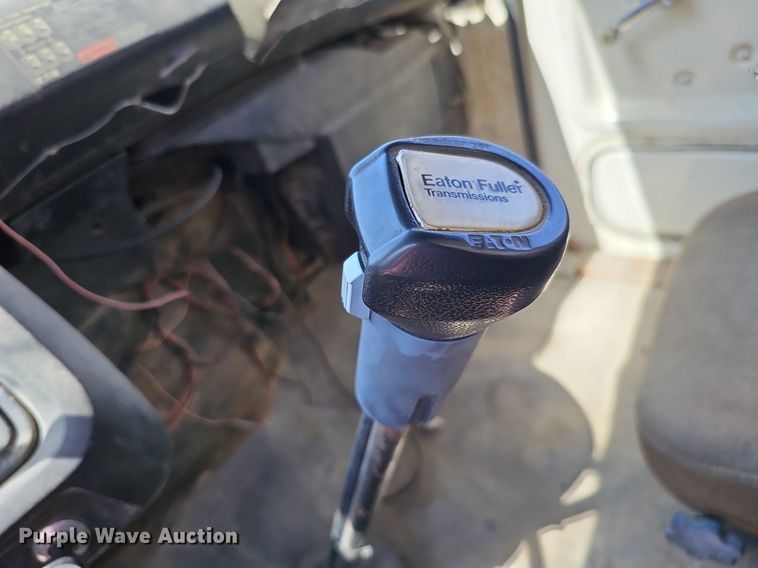 image for item DQ1118 1985 Ford LT8000  crane truck