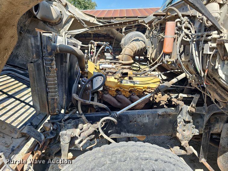 image for item DQ1118 1985 Ford LT8000  crane truck