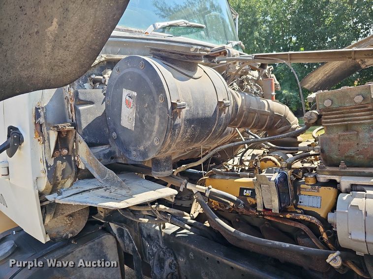 image for item DQ1118 1985 Ford LT8000  crane truck