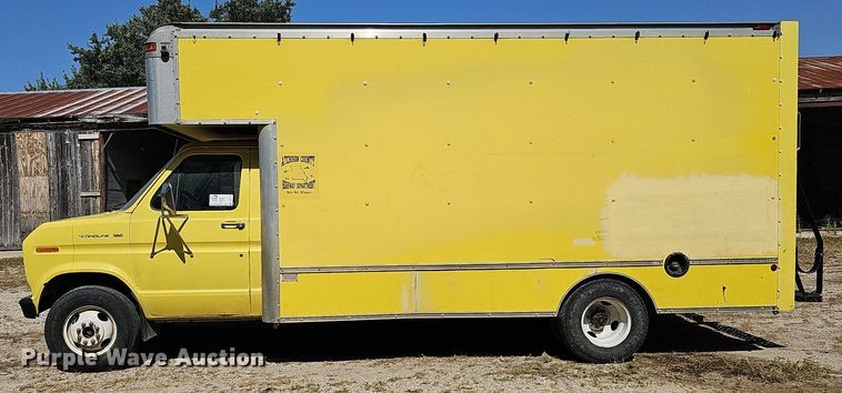 image for item DQ1119 1990 Ford E350  box truck