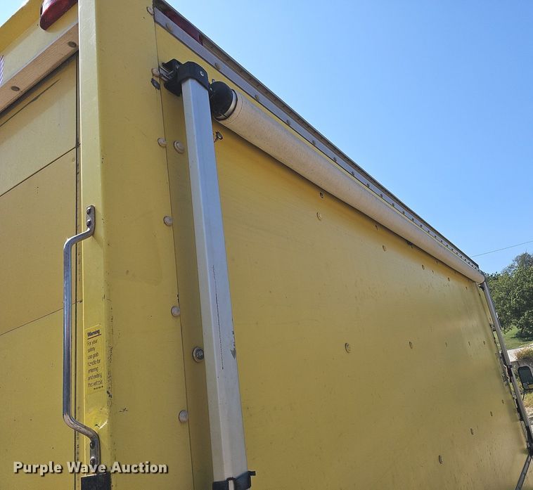 image for item DQ1119 1990 Ford E350  box truck