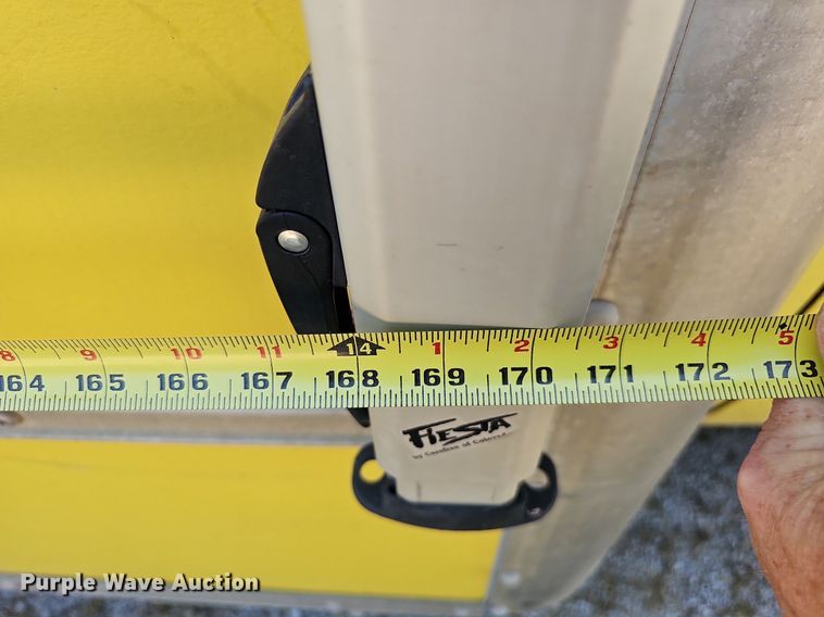 image for item DQ1119 1990 Ford E350  box truck