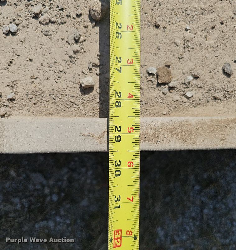 image for item DQ1119 1990 Ford E350  box truck