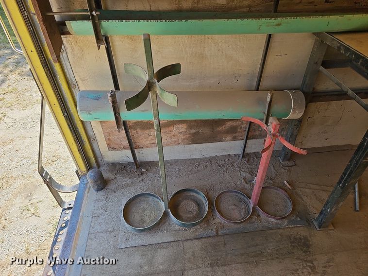 image for item DQ1119 1990 Ford E350  box truck