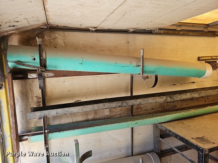 image for item DQ1119 1990 Ford E350  box truck