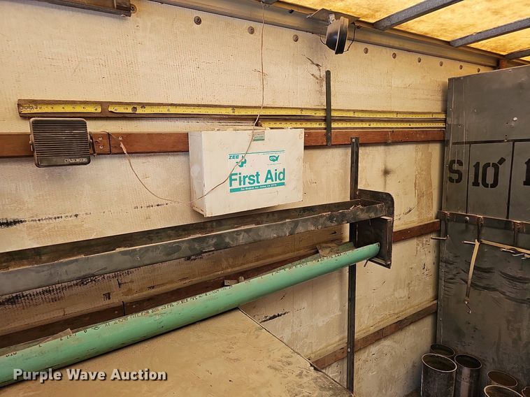 image for item DQ1119 1990 Ford E350  box truck