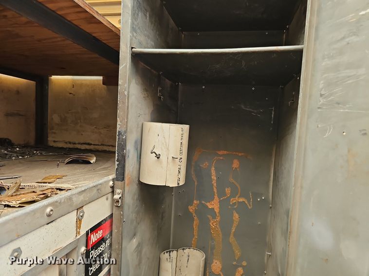 image for item DQ1119 1990 Ford E350  box truck