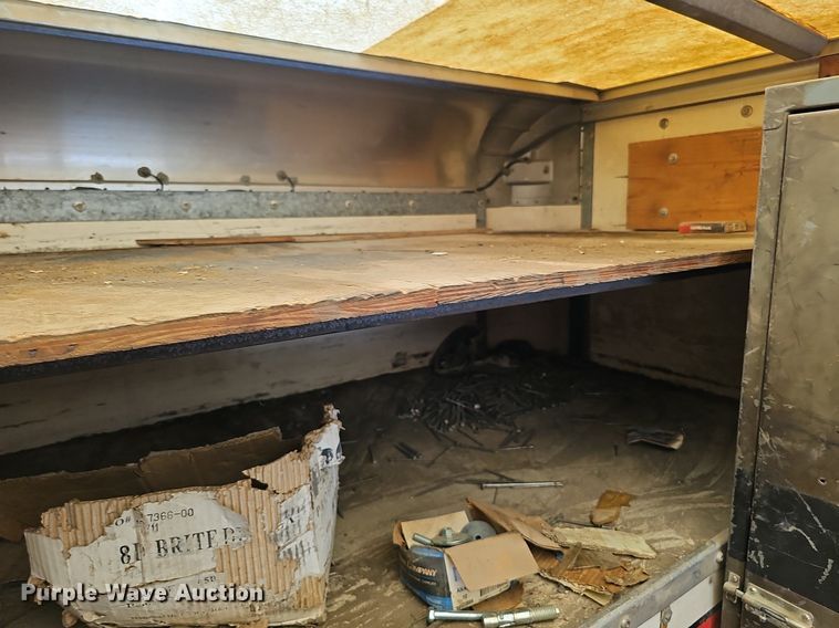 image for item DQ1119 1990 Ford E350  box truck