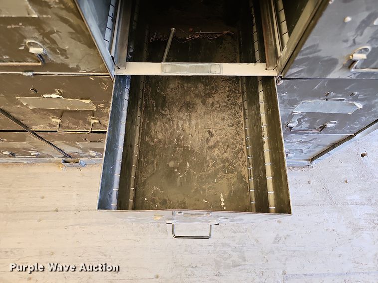 image for item DQ1119 1990 Ford E350  box truck