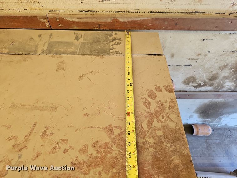 image for item DQ1119 1990 Ford E350  box truck