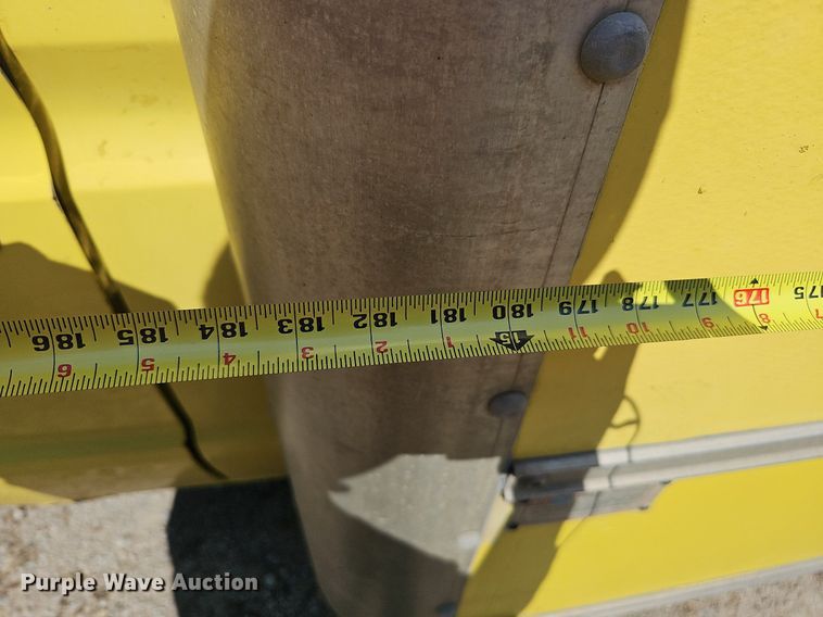 image for item DQ1119 1990 Ford E350  box truck