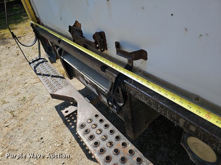 image for item DQ1119 1990 Ford E350  box truck