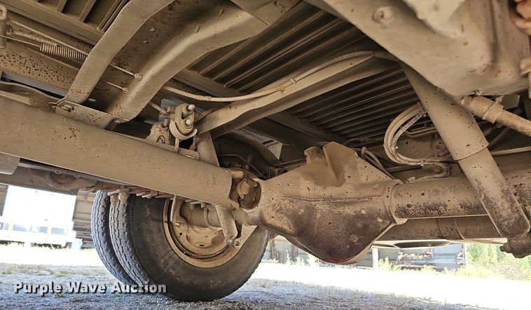 image for item DQ1119 1990 Ford E350  box truck