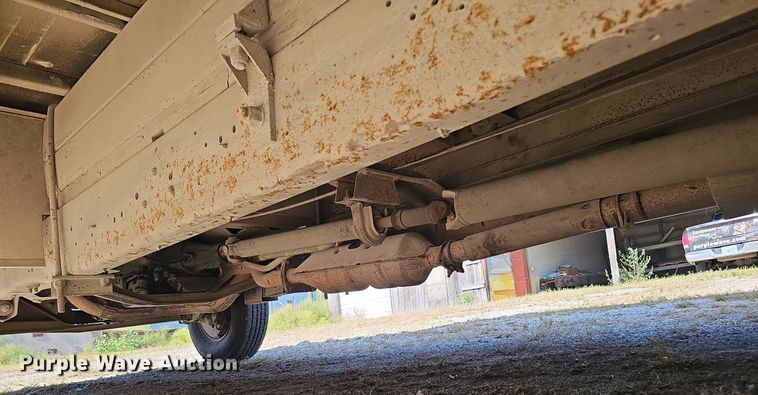 image for item DQ1119 1990 Ford E350  box truck