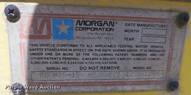 image for item DQ1119 1990 Ford E350  box truck