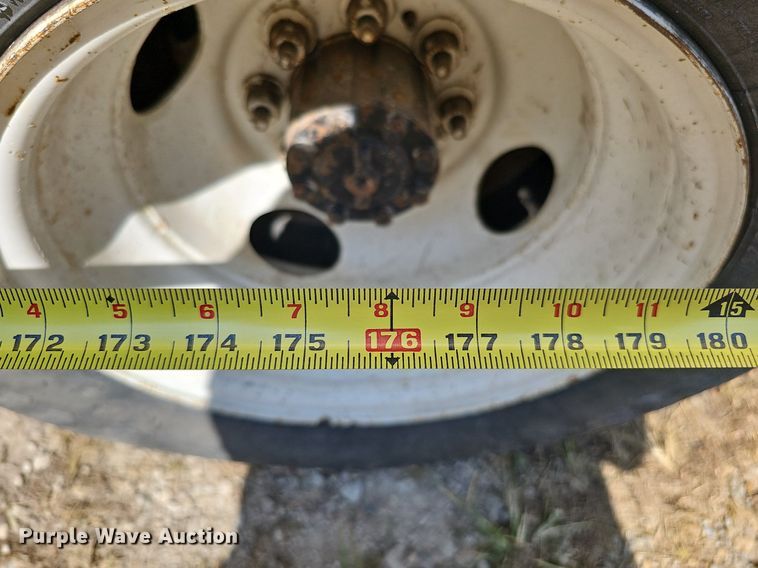 image for item DQ1119 1990 Ford E350  box truck