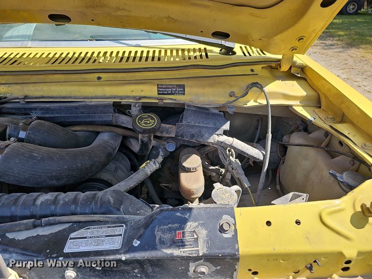 image for item DQ1119 1990 Ford E350  box truck