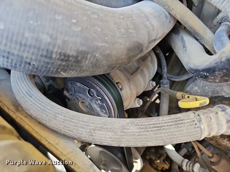 image for item DQ1119 1990 Ford E350  box truck