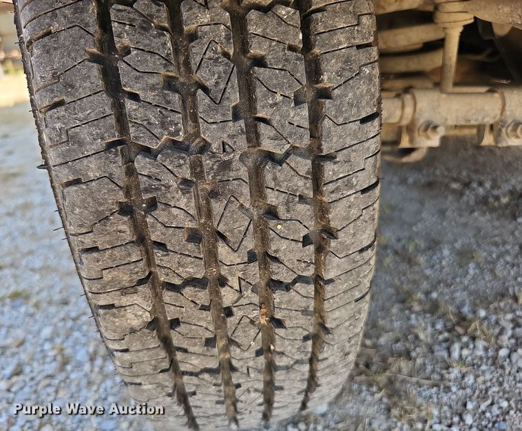 image for item DQ1119 1990 Ford E350  box truck