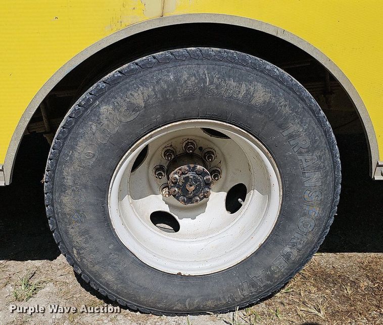 image for item DQ1119 1990 Ford E350  box truck