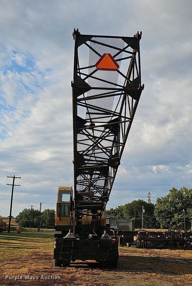 image for item DQ1120 1971 P&H Crane 430ATC-8X4  crane truck