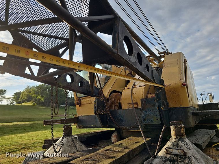 image for item DQ1120 1971 P&H Crane 430ATC-8X4  crane truck