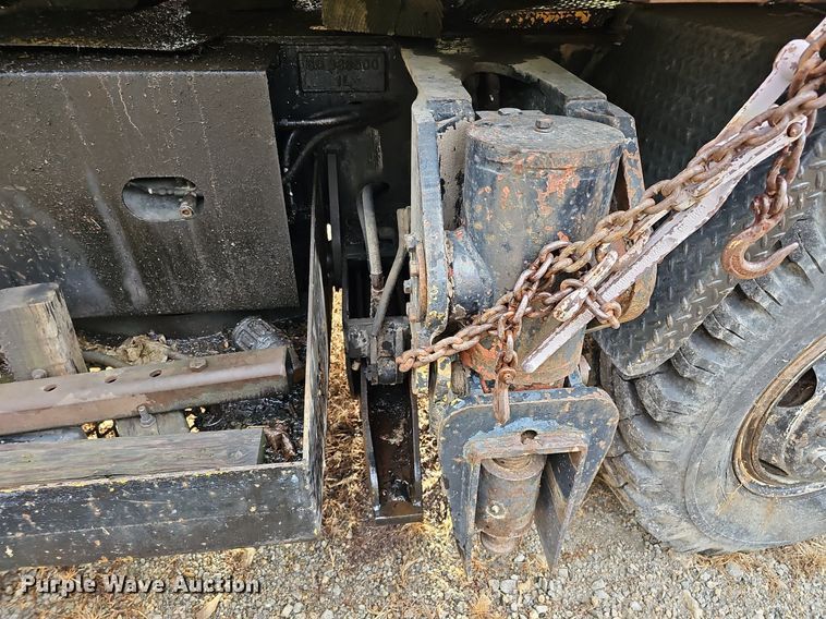 image for item DQ1120 1971 P&H Crane 430ATC-8X4  crane truck