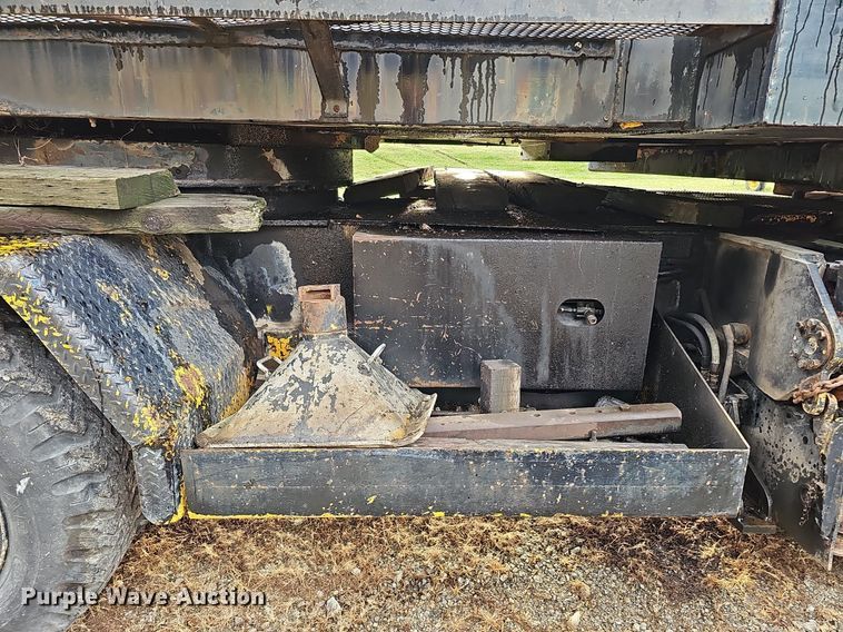 image for item DQ1120 1971 P&H Crane 430ATC-8X4  crane truck