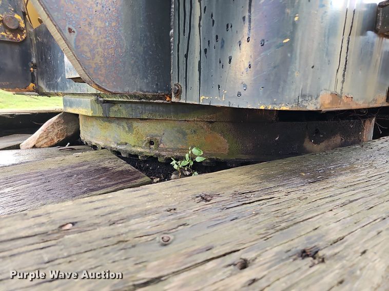 image for item DQ1120 1971 P&H Crane 430ATC-8X4  crane truck