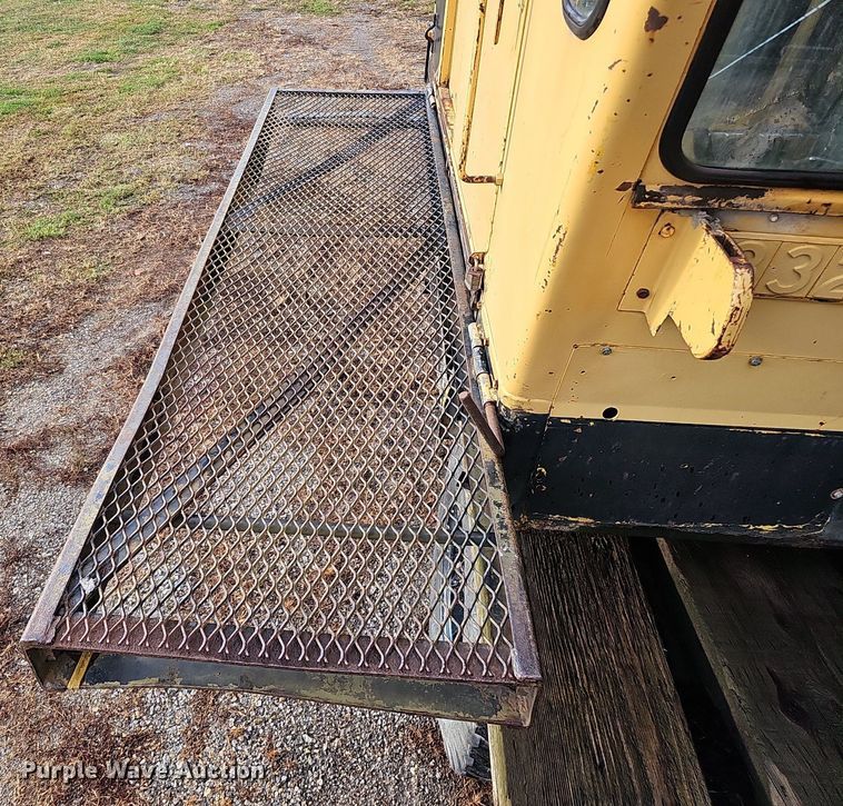 image for item DQ1120 1971 P&H Crane 430ATC-8X4  crane truck