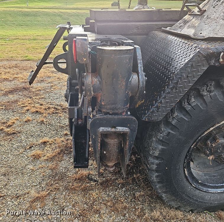 image for item DQ1120 1971 P&H Crane 430ATC-8X4  crane truck