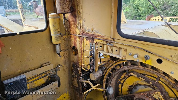 image for item DQ1120 1971 P&H Crane 430ATC-8X4  crane truck