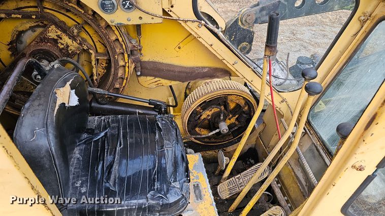 image for item DQ1120 1971 P&H Crane 430ATC-8X4  crane truck