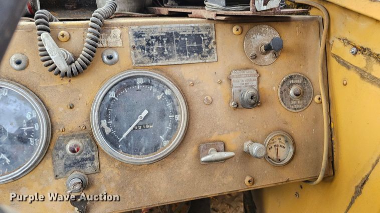 image for item DQ1120 1971 P&H Crane 430ATC-8X4  crane truck