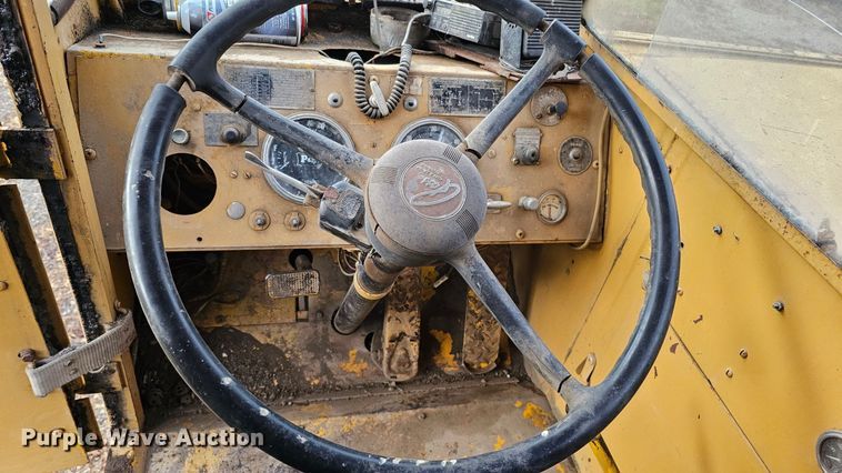 image for item DQ1120 1971 P&H Crane 430ATC-8X4  crane truck