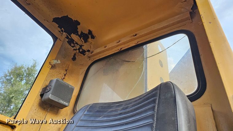 image for item DQ1120 1971 P&H Crane 430ATC-8X4  crane truck