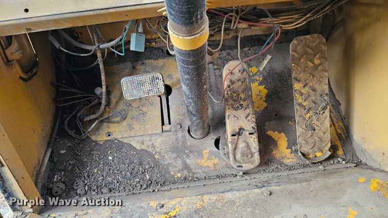 image for item DQ1120 1971 P&H Crane 430ATC-8X4  crane truck