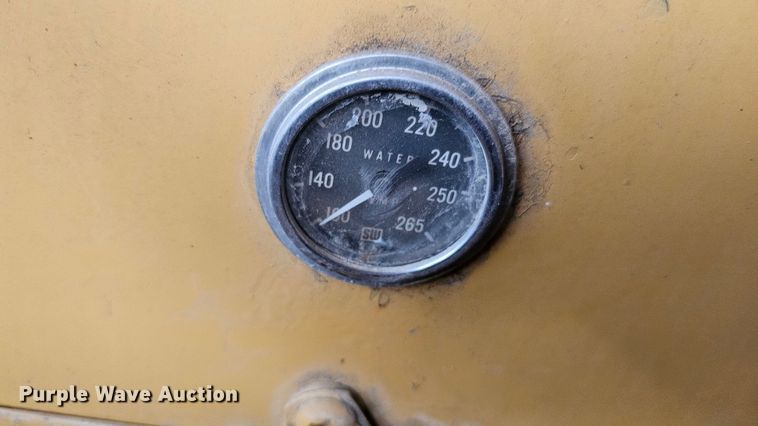 image for item DQ1120 1971 P&H Crane 430ATC-8X4  crane truck